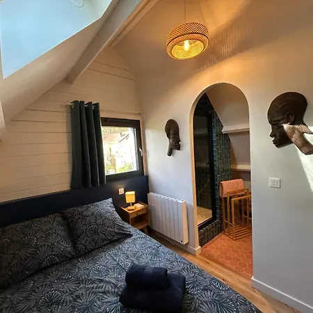 A L'ombre Des Chenes *